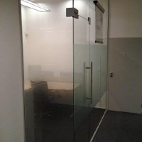 interiérová příčka sklo